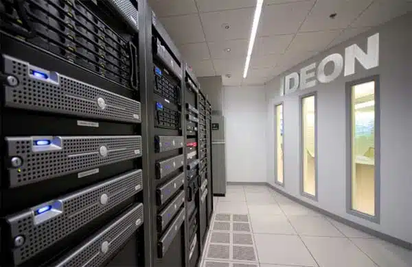 Data center da IDEON para hospedagem de sites premium